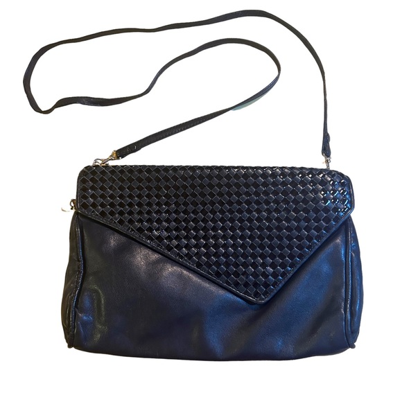 Brio Handbags - Vintage Brio 80s Black Woven Leather Unique Crossbody Shoulder Bag Purse Clutch